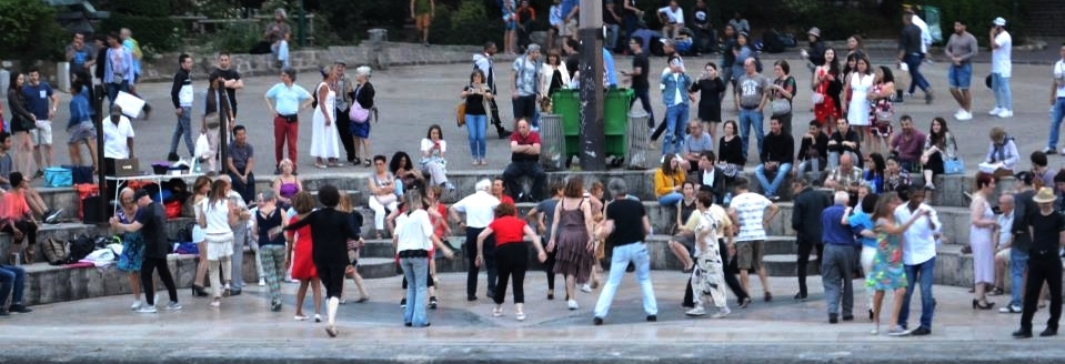 Seine river bank dancing show