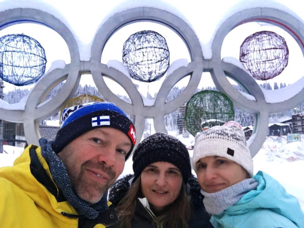 Sarajevo '84 Olympic circles at Jahor with me my wife and her twin sister enjoying a perfect winter dayina ski resort